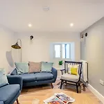 Maze Hill Cottage