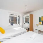 Flash Sale Brighton Train Station 3 Bedroom Flat Bn130Sha