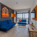 Central 3 Bedroom I 2 Bathroom I Next To Beach & Shopping Center