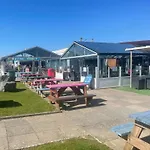Charming 3 Bedroom Static Caravan In Clarach Bay Holiday Village - Baysdale R1