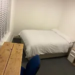 Glad Apartments