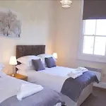 The Palm Suite