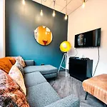Modern Apartments At Panmure Court In Edinburgh For Students Only