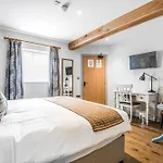 The Walhampton Arms