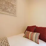Gail'S Guest House