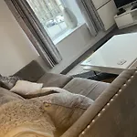 Ayr Cozy Corner Apartment