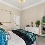 Newly Refurbished - Garden Terrace Delight In Central Whitby