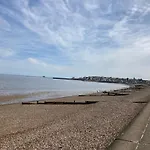 Seaview Holiday Rentals - Seawall