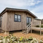 East Chalet At Tapnell Farm