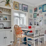 Stylish Seaside House 2 Min Walk From Beach Pass The Keys