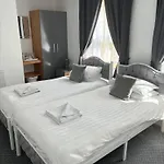 The Mornington Hotel