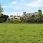 Ty Newydd
