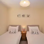 2 Bed In Brixham Bx054