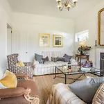 5 Bed In Bonchurch Ic076
