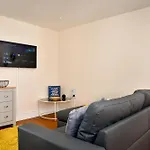 Just Stay Wales - Meridian Bay Beachfront Apartment With Private Secure Parking