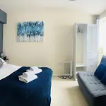 City Gem - Close To Beach, City Centre, Station