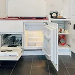 Black Pan Holiday Cottage