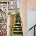 Host & Stay - Esk View Cottage