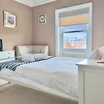 Apartment Victoria With Free Parking