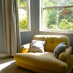 Basement Flat In St Leonards