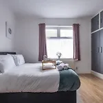 Helix House-2Bed Free Parking & Wifi Nr Hospital & Stadium Of Light
