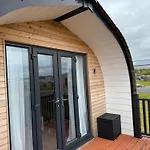 Ffrith Beach Glamping With Hot Tub