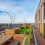 Luxury 1 Bedroom Flat With Balcony - St Anne'S
