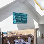 Beach Hut 5