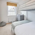 Host & Stay - Empress Point