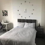 Double-Rooms Free Street Parking Near Lfc