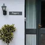 The Piggery @ Goonwinnow Farm