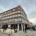 Entire Stylish Apartment Central Brighton North St