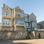 Luxury Lumiere, Sea Views, 3 Bedrooms, Parking