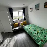 Wave Song - Hornsea Town House With Sea Views And Balconies