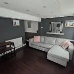 Free Parking, 1 Bed Flat Park Street