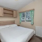 Lyons Lido Beach Holiday Park