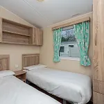 Lyons Lido Beach Holiday Park