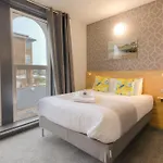 Remaotel Seafield Court Apartments