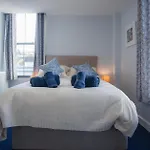 Ocean Cabins No 3 At The Square - Saundersfoot