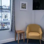 Ocean Cabins No 2 At The Square - Saundersfoot