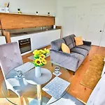 41B Wellington Suites