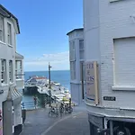 Kingston House