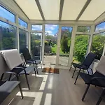 Peaceful Entire Property With Luxury Jacuzzi Pool