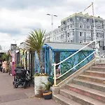 Amazing Seaview - 2 Bedroom, 2 Bathroom
