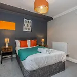 Spacious One Bedroom Flat Next To Brighton Beach & Pavillian