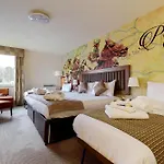 Western House Hotel At Ayr Racecourse