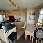 Meadow Lakes 72 - Golden Palm, Pet Friendly, Wifi, Central Heating - Meadow Lakes Caravan & Lodge Hire
