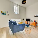 2 Warwick House
