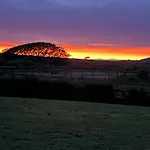 Pylewell Farm Rhossili, Comfortable Pet Friendly Couples Getaway