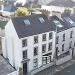 New - Large Portrush Townhouse